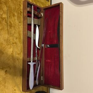 Vtg Gerber Legendary Blades Carving Fork, Knife & sharpener Walnut Hinged Box